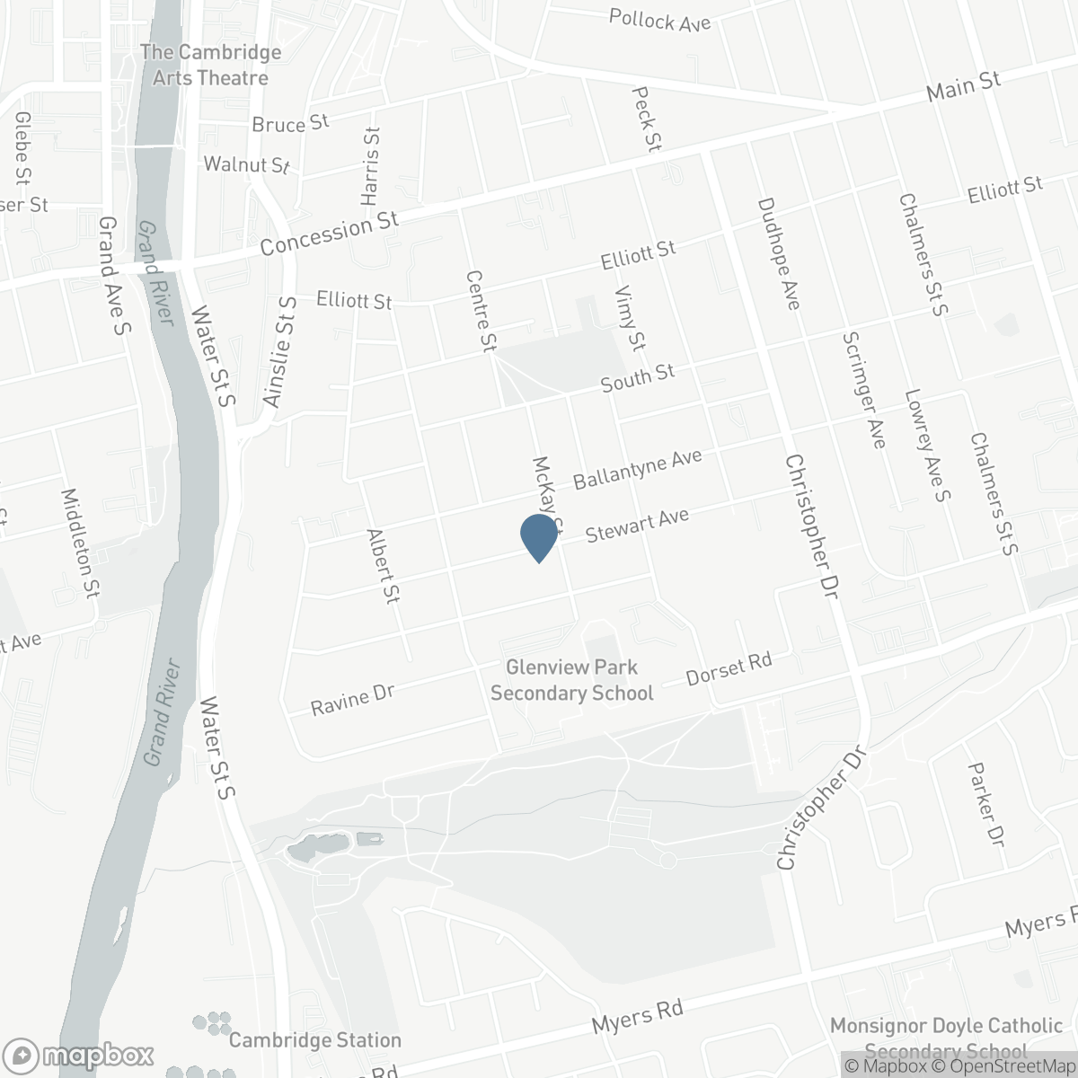 102 STEWART Avenue, Cambridge, Ontario N1R 2T9
